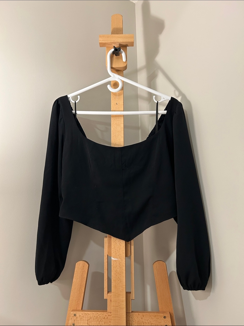 Abercrombie & Fitch Black Smocked Long-Sleeve Crop Top